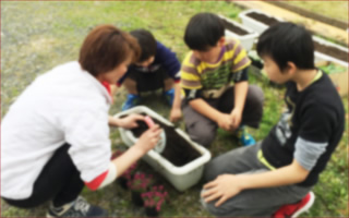 4月 お花を植えよう